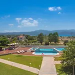 Paradise 4*