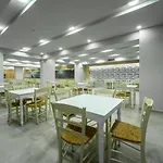 Paradise Hotel 4*