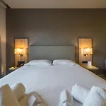 Paradise Hotel 4*