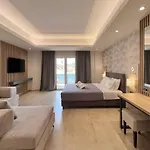 Paradise Hotel Finikounta