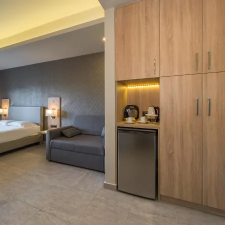 Hotel Paradise Finikounta
