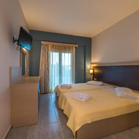 Paradise 4* 菲尼孔塔