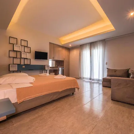 Ξενοδοχείο Paradise 4*