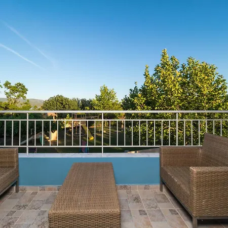 فندق Paradise 4*