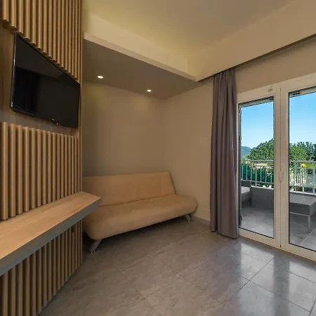 Paradise 4* Finikounta