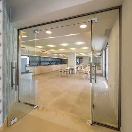 فندق Paradise فينيكونتا