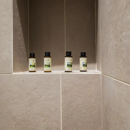 فندق Paradise 4*