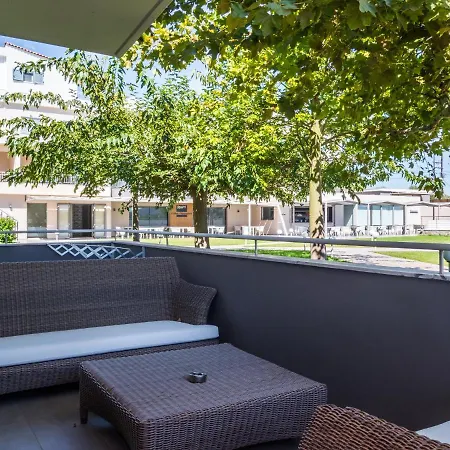 Paradise فندق 4*