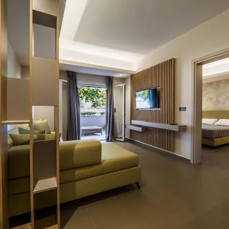 Paradise Hotel