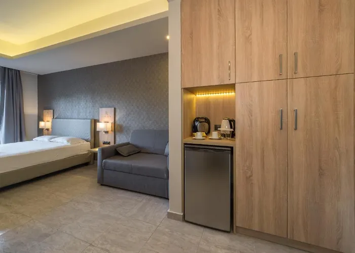 Hotel Paradise Finikounta