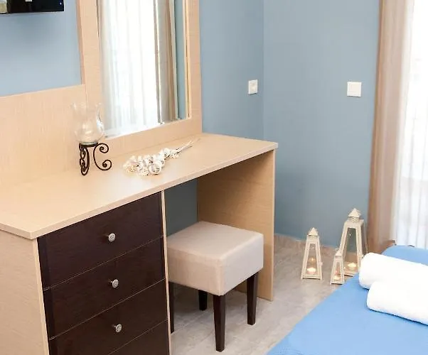 Paradise Hotel Finikounta