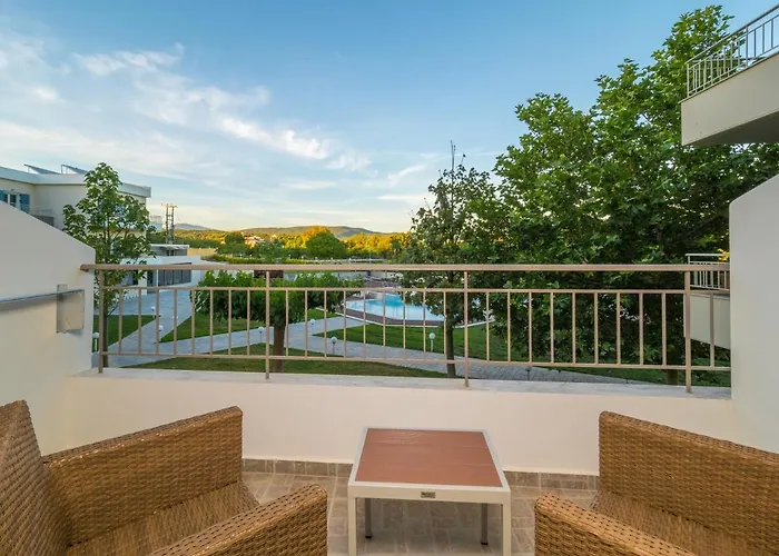 Paradise 4* Finikounta