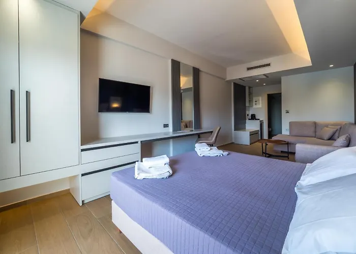 فندق Paradise 4*
