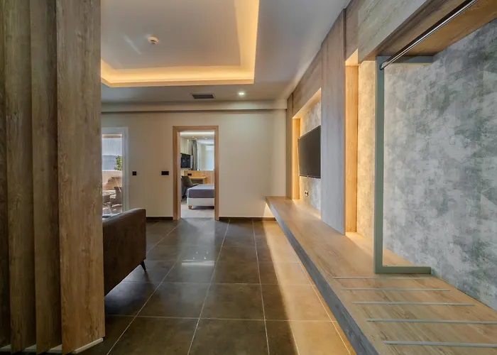 Hotel Paradise Finikounta