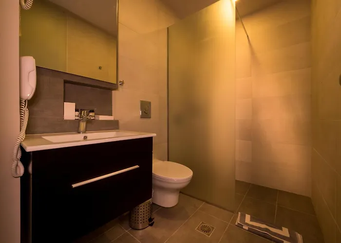 Paradise Hotel Finikounta